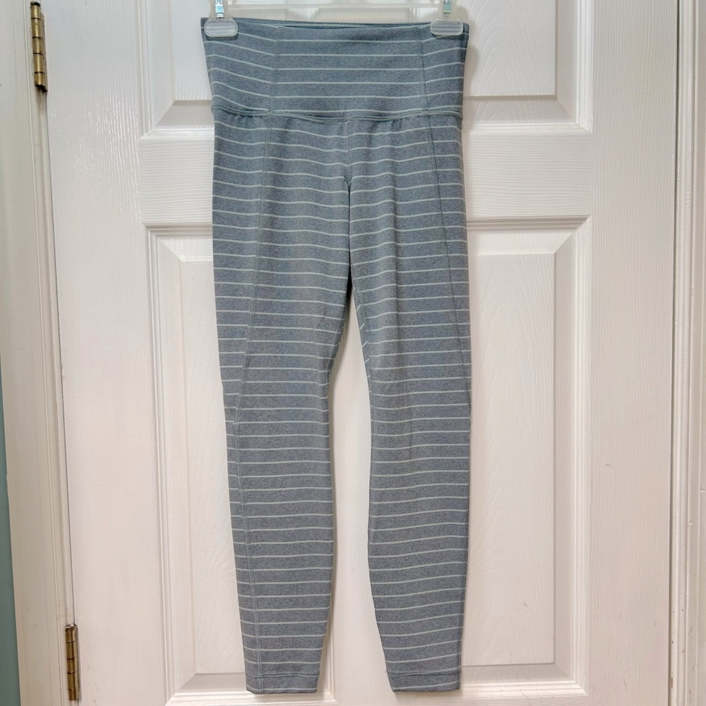 LIKE NEW Athleta Leggings